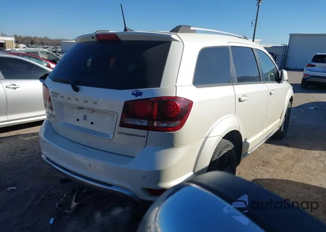2018 Dodge Journey Crossroad z USA, uszkodzony, nr VIN 3C4PDCGB5JT507718